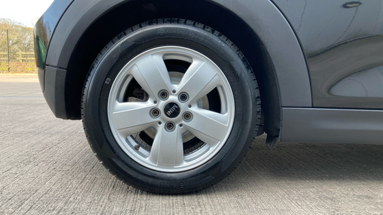 MINI Hatchback 1.5 Cooper D 3dr Diesel Hatchback